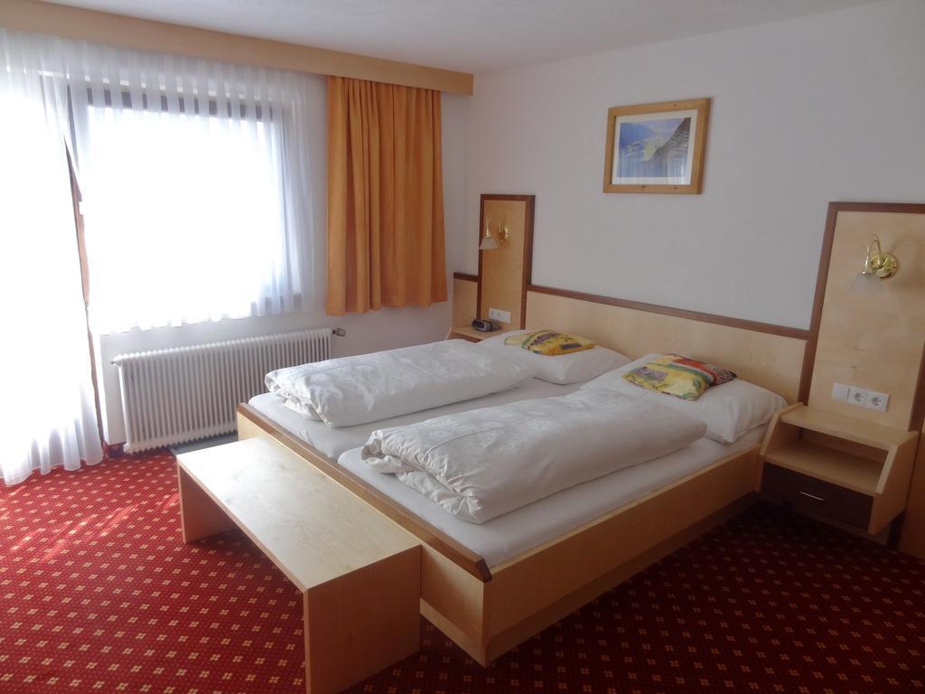 Pension Schoepf Arzl im Pitztal Camera foto