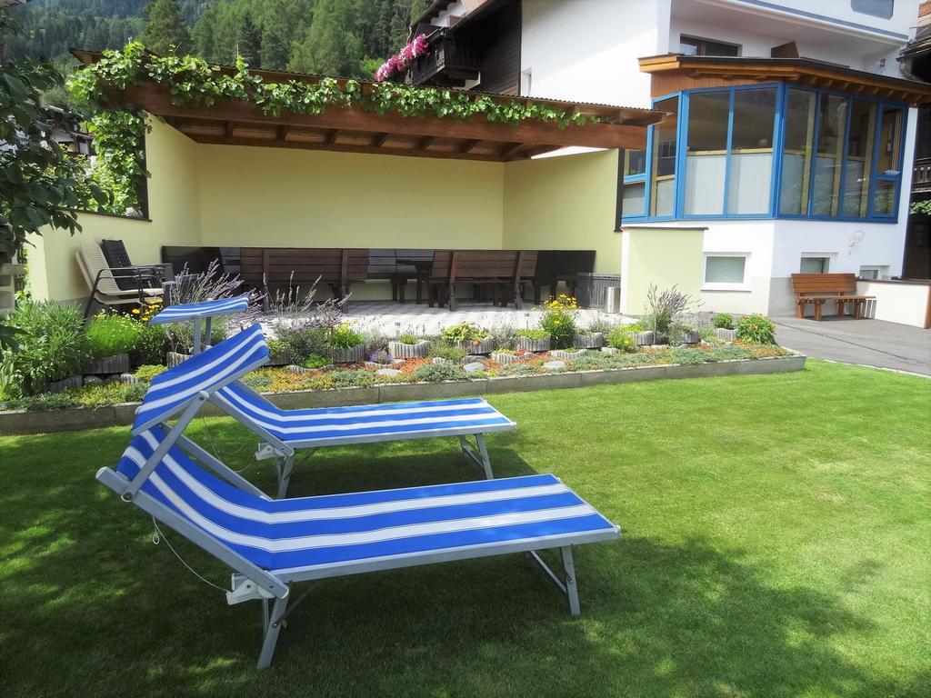 Pension Schoepf Arzl im Pitztal Esterno foto