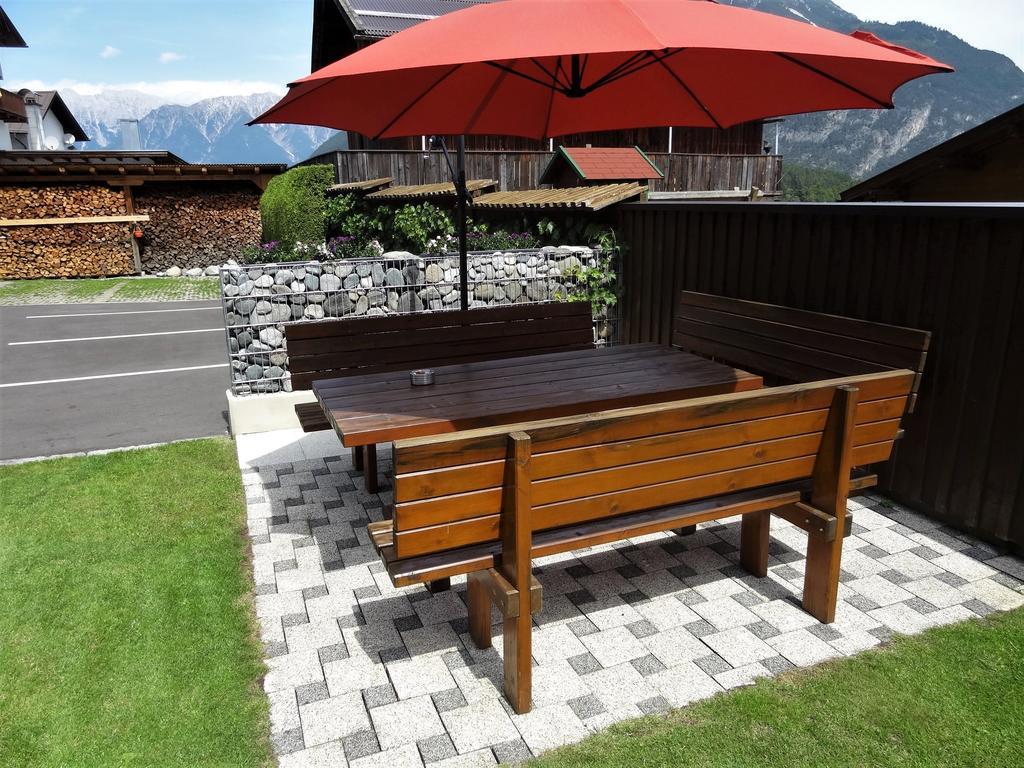 Pension Schoepf Arzl im Pitztal Esterno foto